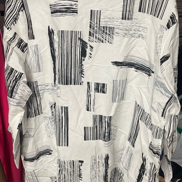Women’s blouse XL Black and white - Picture 2 of 4
